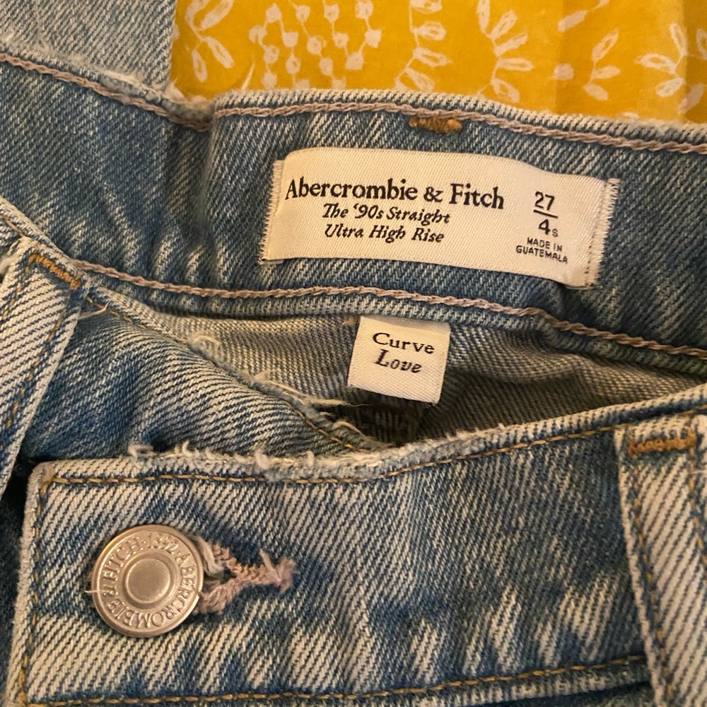 Abercrombie & Fitch Curve Love 90s Straight Ultra High Rise with Cross Over